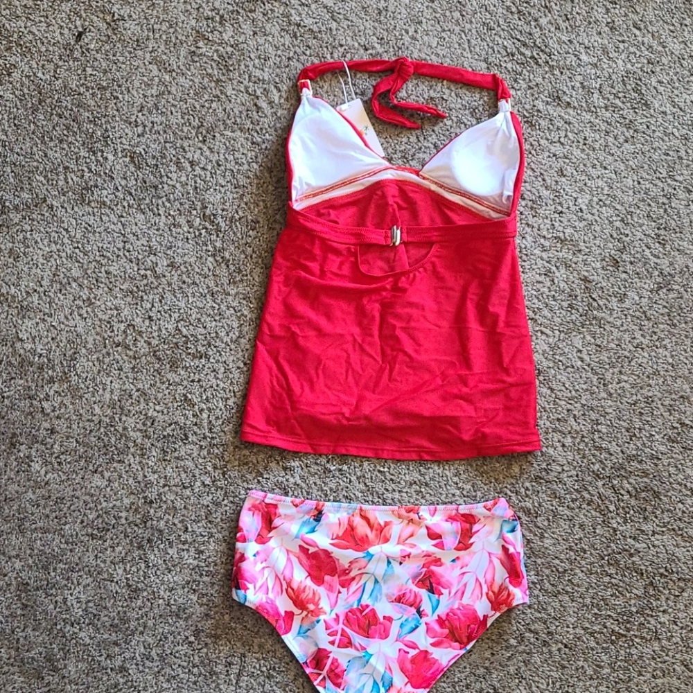 Bikini - Picture 2 of 3